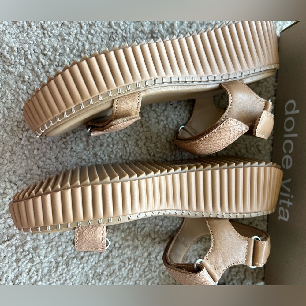 Dolce Vita Women's Leather Platform Sandals - Picture 3 of 8